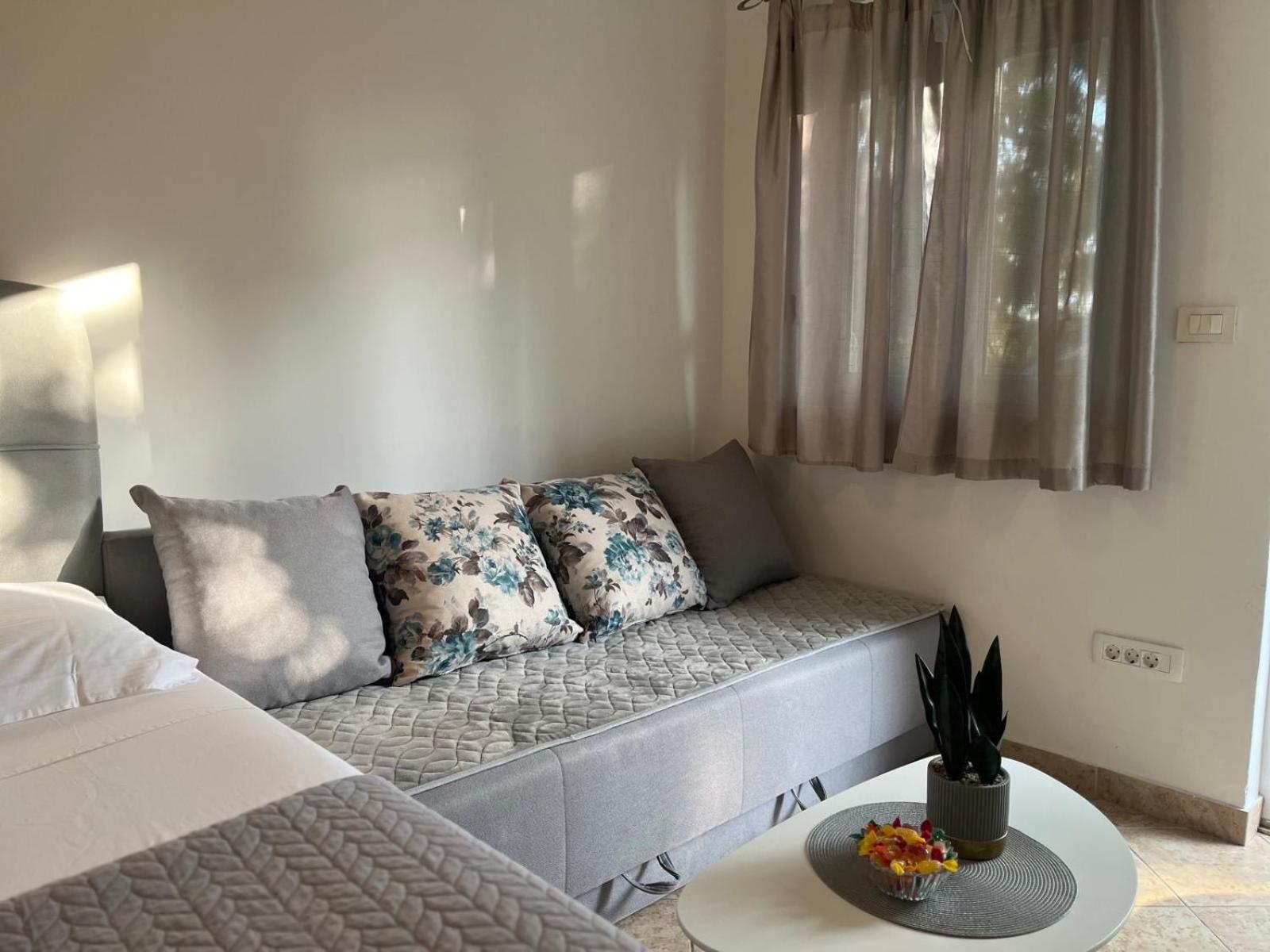 מליני Apartments Versus מראה חיצוני תמונה